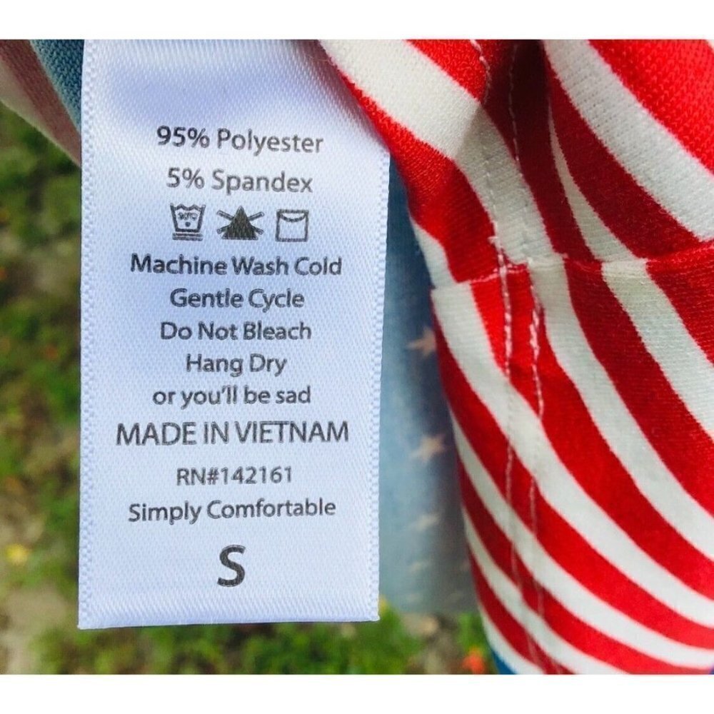 Lularoe Sz S Irma T-Shirt USA Flag Americana Patriotic Red Blue - Picture 6 of 8